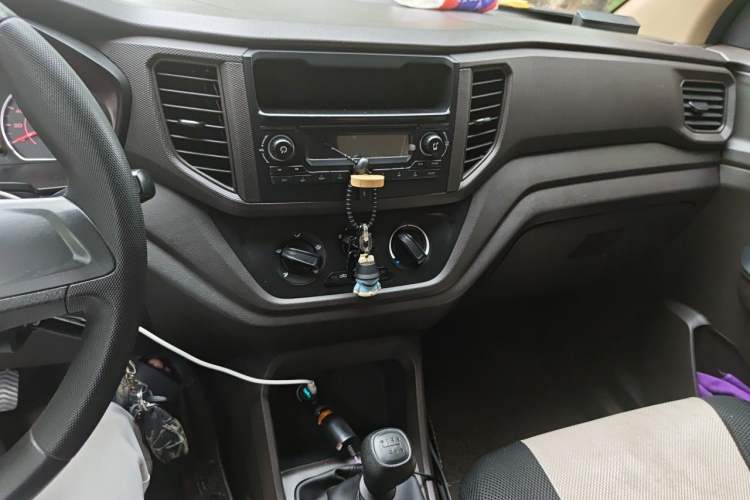 Used Wuling Hongguang V 2021 1.5L Refreshed Enjoyment Edition LAR Audio And AC Panel