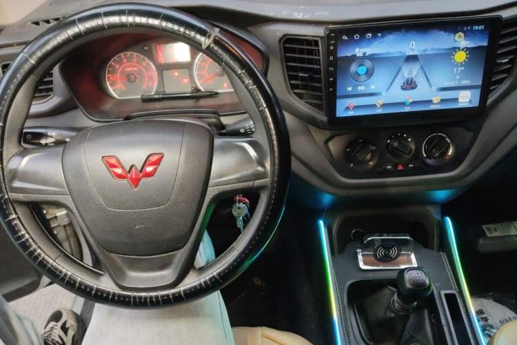 Used Wuling Hongguang V 2021 1.5L Jingqu Version LAR Audio And AC Panel
