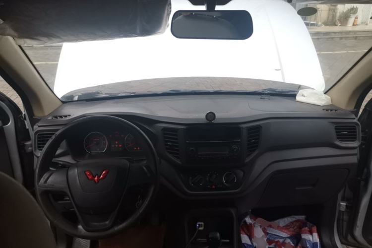 Used Wuling Hongguang V 2021 1.5L Jingqu Version LAR Center Console