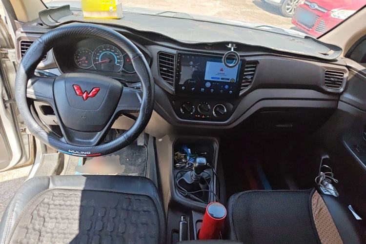 Used Wuling Hongguang V 2021 1.5L Refreshed Enjoyment Edition LAR Center Console