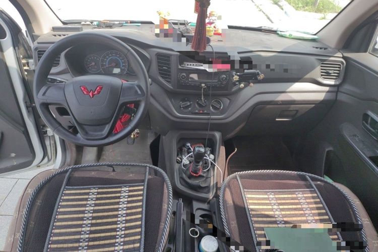 Used Wuling Hongguang V 2021 1.5L Enjoyment Edition LAR Center Console