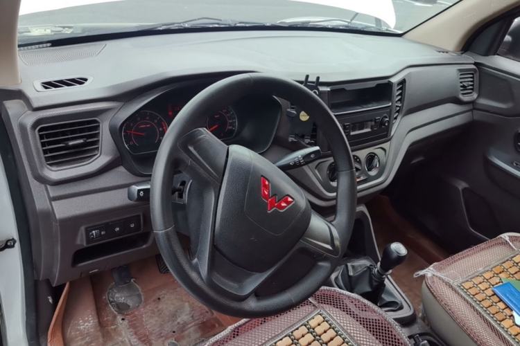 Used Wuling Hongguang V 2021 1.5L Jingqu Version LAR Center Console