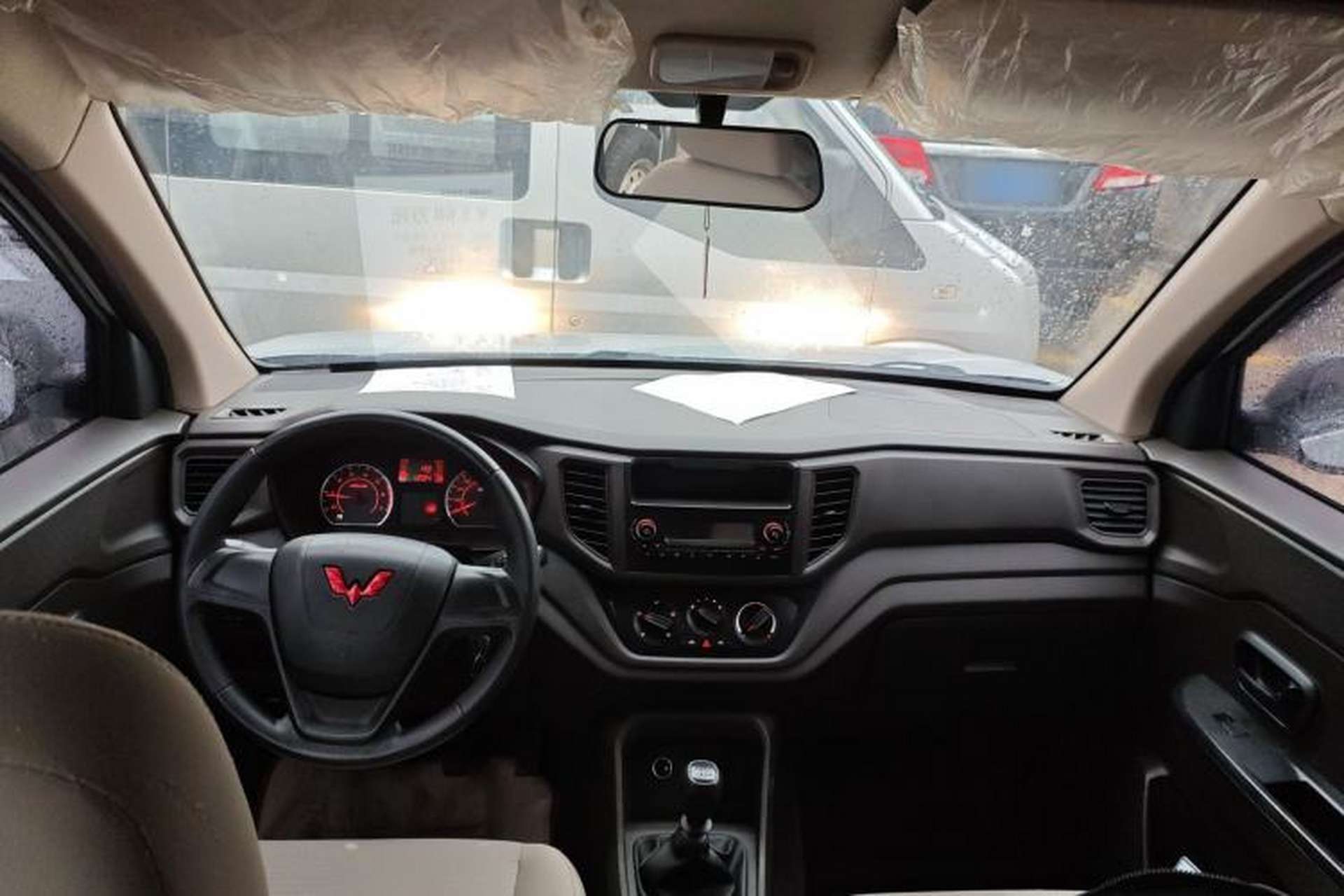 Used Wuling Hongguang V 2021 1.5L Jingqu Version LAR Center Console