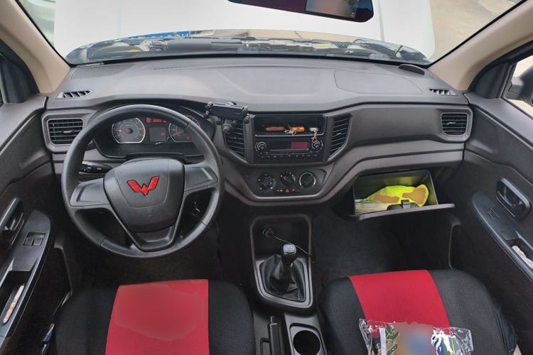 Used Wuling Hongguang V 2021 1.5L Jingqu Version LAR Center Console