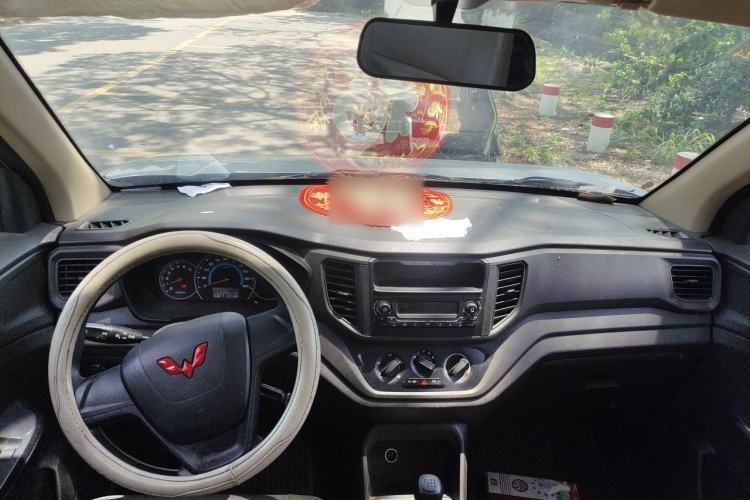 Used Wuling Hongguang V 2021 1.5L Enjoyment Edition LAR Center Console