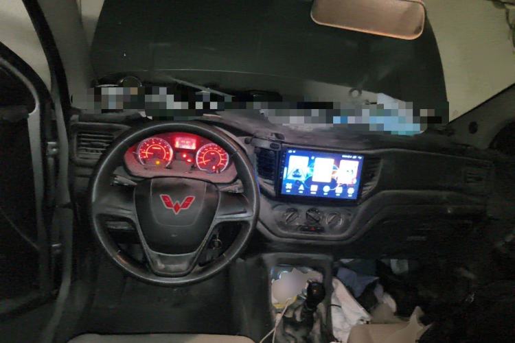 Used Wuling Hongguang V 2021 1.5L Jingqu Version LAR Center Console