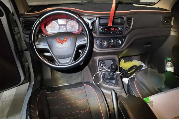 Used Wuling Hongguang V 2021 1.5L Jingqu Version LAR Center Console