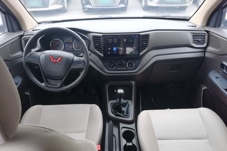 Used Wuling Hongguang V 2021 1.5L Jingqu Version LAR Center Console