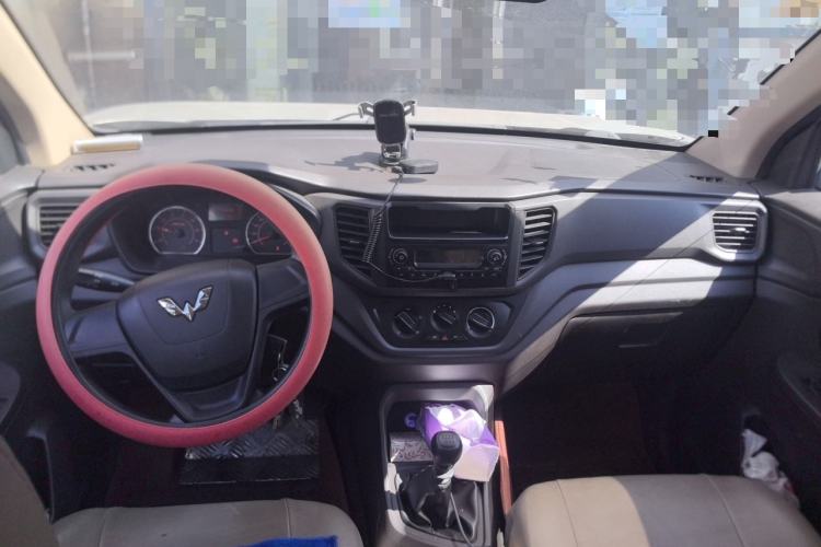 Used Wuling Hongguang V 2021 1.5L Jingqu Version LAR Center Console