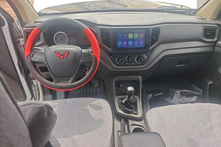 Used Wuling Hongguang V 2021 1.5L Jingqu Version LAR Center Console