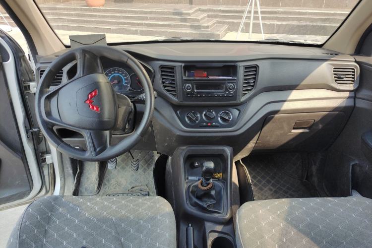 Used Wuling Hongguang V 2021 1.5L Enjoyment Edition LAR Center Console