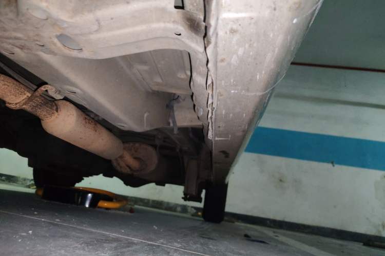 Used Wuling Hongguang V 2021 1.5L Jingqu Version LAR Chassis Front Left