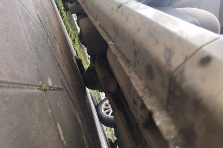 Used Wuling Hongguang V 2021 1.5L Jingqu Version LAR Chassis Front Right