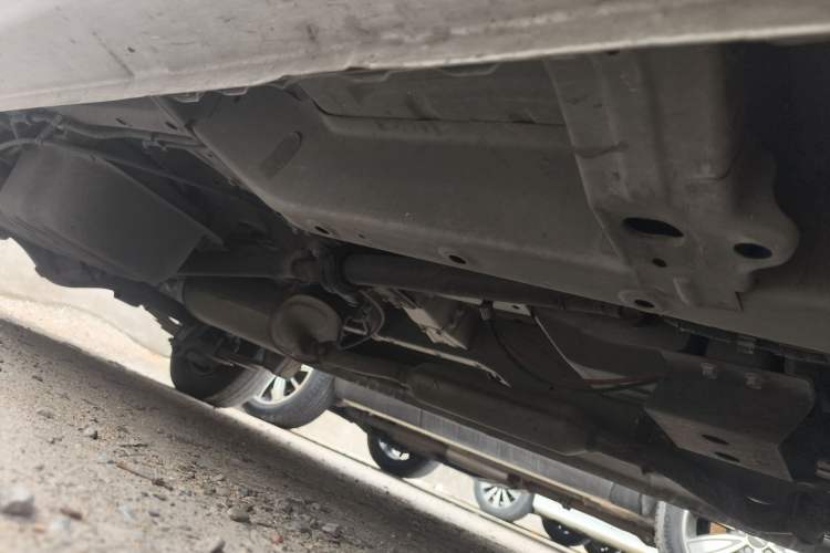 Used Wuling Hongguang V 2021 1.5L Jingqu Edition Enclosed-Window Vehicle LAR Chassis Front Right