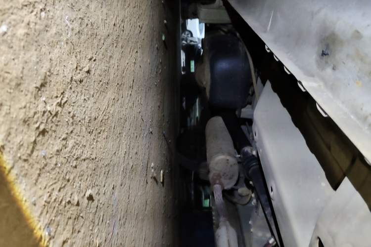 Used Wuling Hongguang V 2021 1.5L Jingqu Version LAR Chassis Front Right