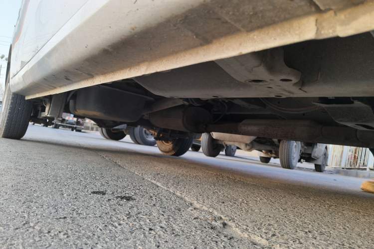 Used Wuling Hongguang V 2021 1.5L Jingqu Edition Enclosed-Window Vehicle LAR Chassis Front Right