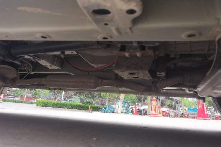 Used Wuling Hongguang V 2021 1.5L Jingqu Version LAR Chassis Front Right