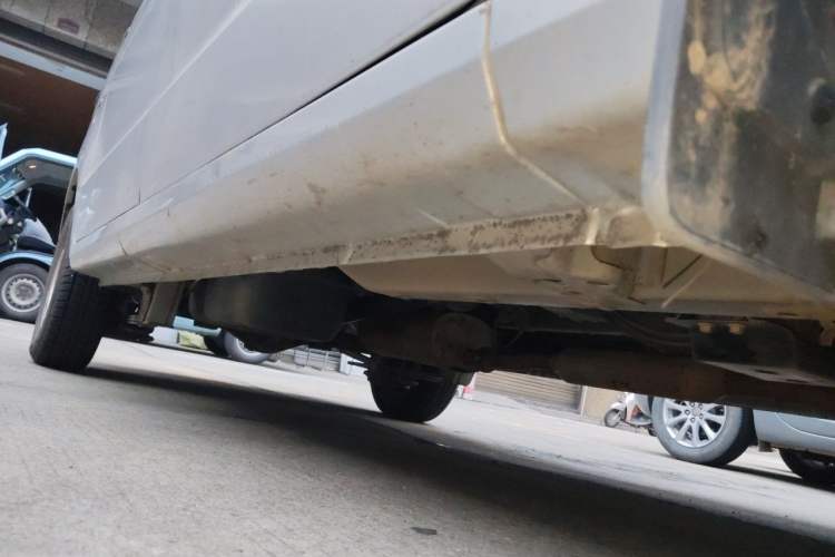 Used Wuling Hongguang V 2021 1.5L Jingqu Version LAR Chassis Front Right