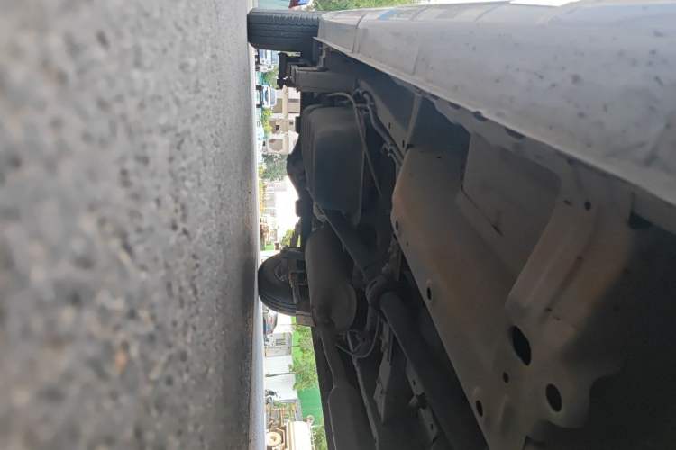 Used Wuling Hongguang V 2021 1.5L Jingqu Version LAR Chassis Front Right