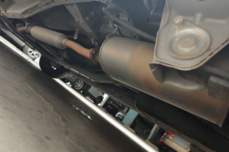 Used Wuling Hongguang V 2021 1.5L Jingqu Version LAR Chassis Rear Left