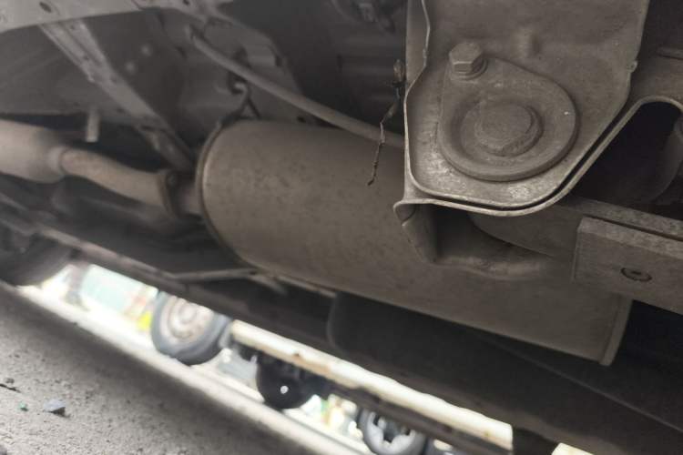 Used Wuling Hongguang V 2021 1.5L Jingqu Edition Enclosed-Window Vehicle LAR Chassis Rear Left