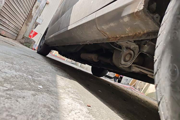 Used Wuling Hongguang V 2021 1.5L Jingqu Edition Enclosed-Window Vehicle LAR Chassis Rear Left