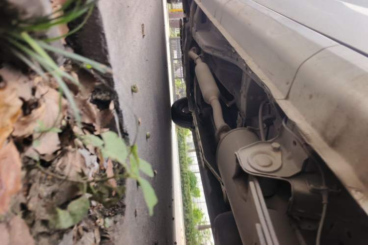 Used Wuling Hongguang V 2021 1.5L Jingqu Edition Enclosed-Window Vehicle LAR Chassis Rear Left