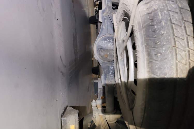Used Wuling Hongguang V 2021 1.5L Jingqu Version LAR Chassis Rear