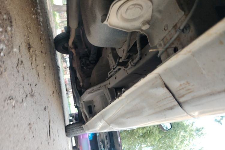 Used Wuling Hongguang V 2021 1.5L Jingqu Edition Enclosed-Window Vehicle LAR Chassis Rear Right