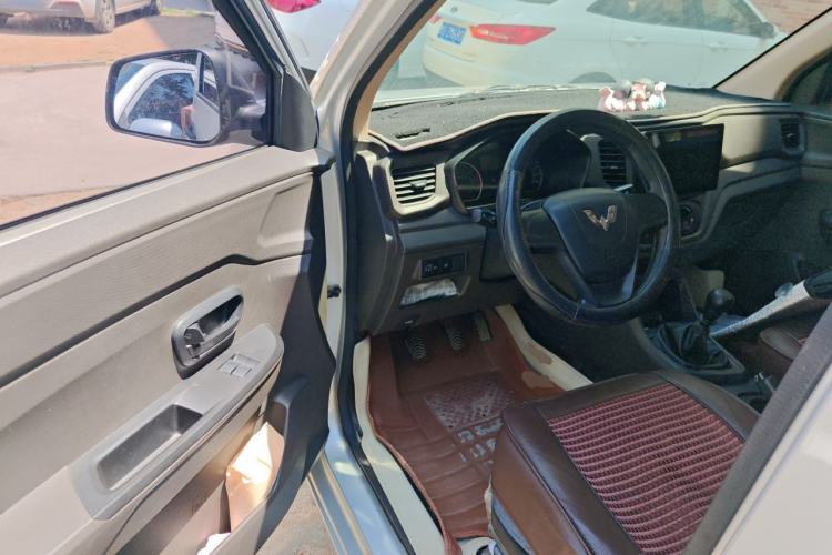 Used Wuling Hongguang V 2021 1.5L Jingqu Version LAR Driver Seat