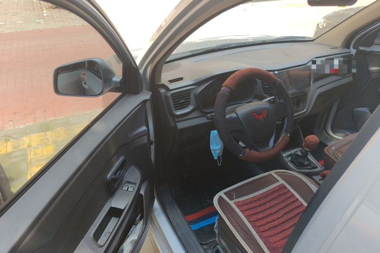 Used Wuling Hongguang V 2021 1.5L Enjoyment Edition LAR Driver Seat