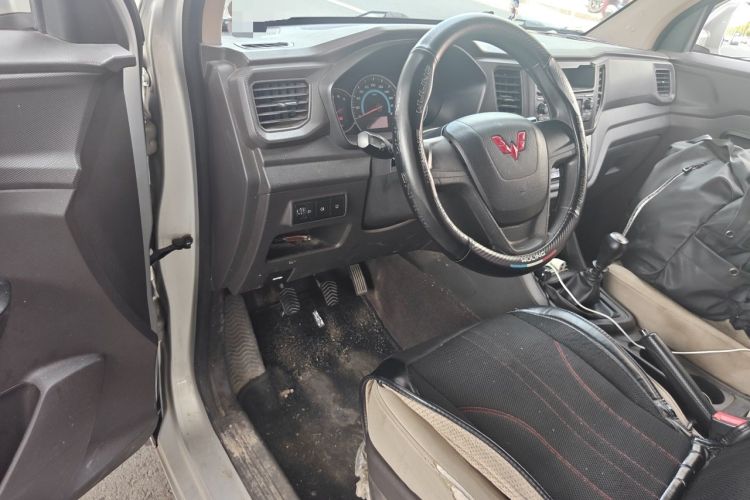 Used Wuling Hongguang V 2021 1.5L Enjoyment Edition LAR Driver Seat