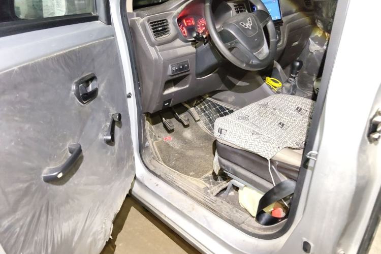 Used Wuling Hongguang V 2021 1.5L Jingqu Version LAR Driver Seat