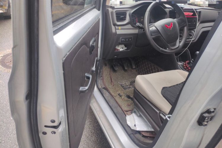 Used Wuling Hongguang V 2021 1.5L Jingqu Version LAR Driver Seat