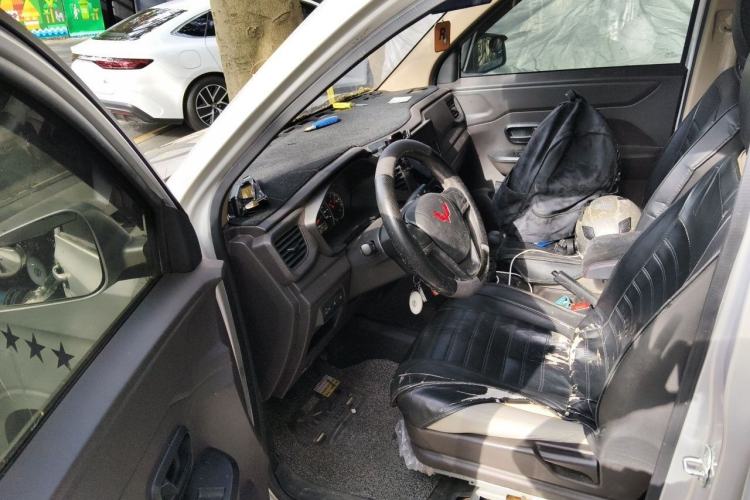 Used Wuling Hongguang V 2021 1.5L Enjoyment Edition LAR Driver Seat