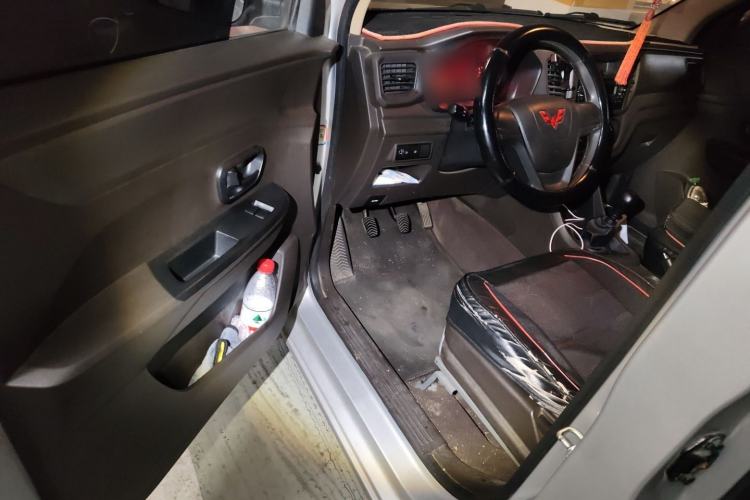 Used Wuling Hongguang V 2021 1.5L Jingqu Version LAR Driver Seat
