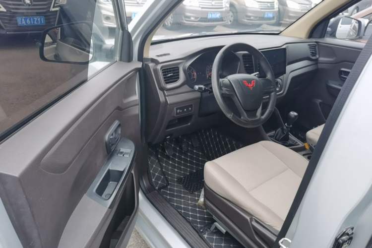 Used Wuling Hongguang V 2021 1.5L Jingqu Version LAR Driver Seat