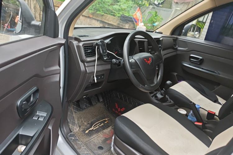 Used Wuling Hongguang V 2021 1.5L Refreshed Enjoyment Edition LAR Driver Seat