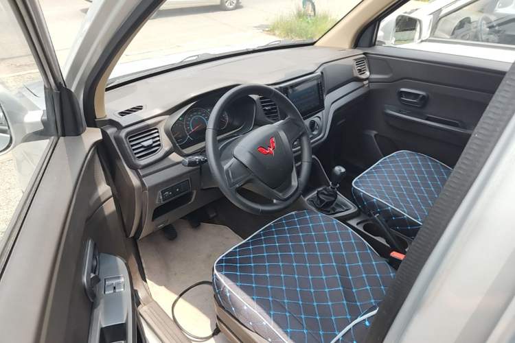 Used Wuling Hongguang V 2021 1.5L Refreshed Enjoyment Edition LAR Driver Seat