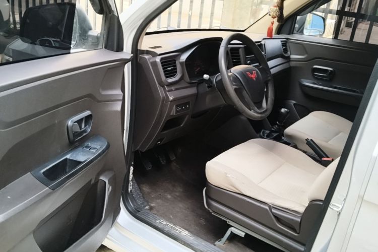 Used Wuling Hongguang V 2021 1.5L Jingqu Version LAR Driver Seat