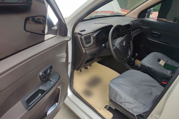 Used Wuling Hongguang V 2021 1.5L Jingqu Version LAR Driver Seat