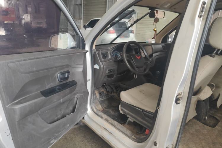 Used Wuling Hongguang V 2021 1.5L Refreshed Enjoyment Edition LAR Driver Seat
