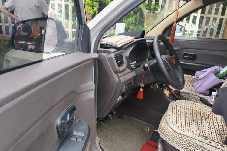 Used Wuling Hongguang V 2021 1.5L Jingqu Version LAR Driver Seat