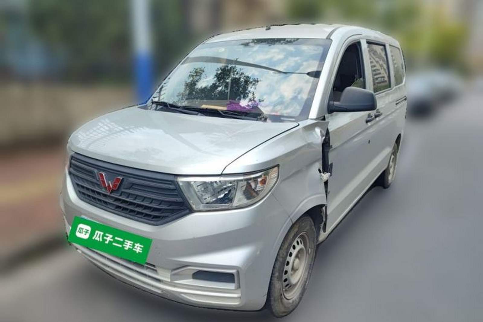 Фото Wuling с площадки