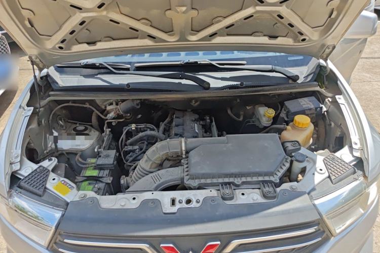 Used Wuling Hongguang V 2021 1.5L Refreshed Enjoyment Edition LAR Engine Bay