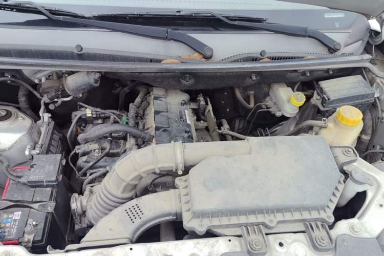 Used Wuling Hongguang V 2021 1.5L Jingqu Version LAR Engine Bay
