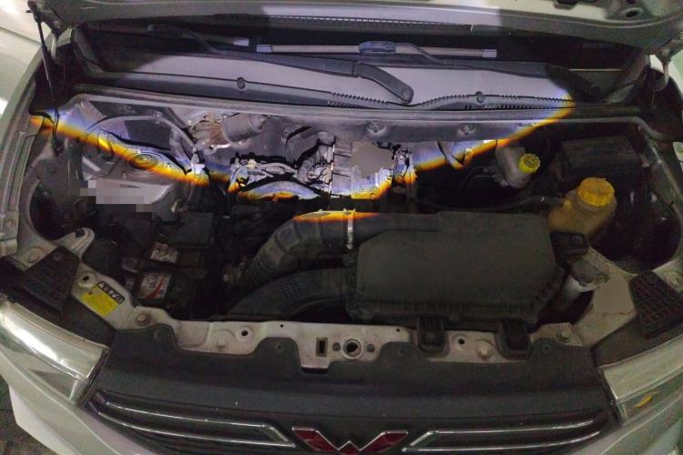 Used Wuling Hongguang V 2021 1.5L Jingqu Version LAR Engine Bay