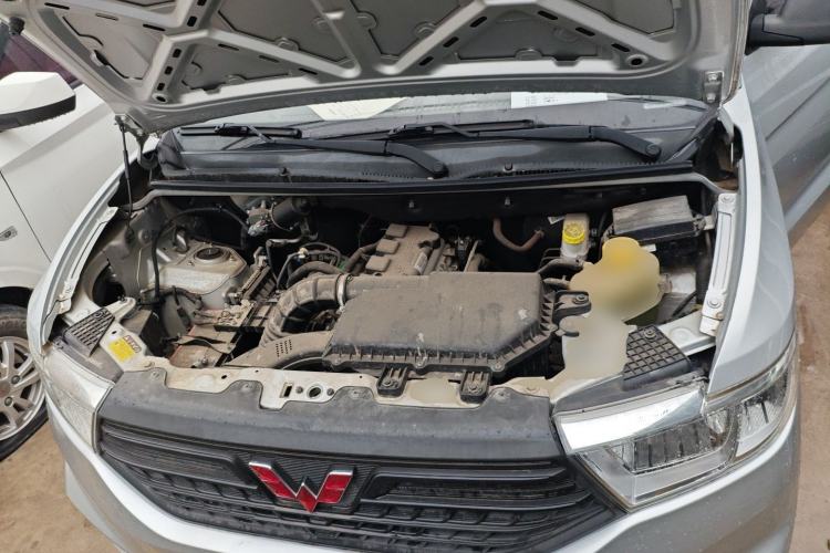 Used Wuling Hongguang V 2021 1.5L Jingqu Version LAR Engine Bay