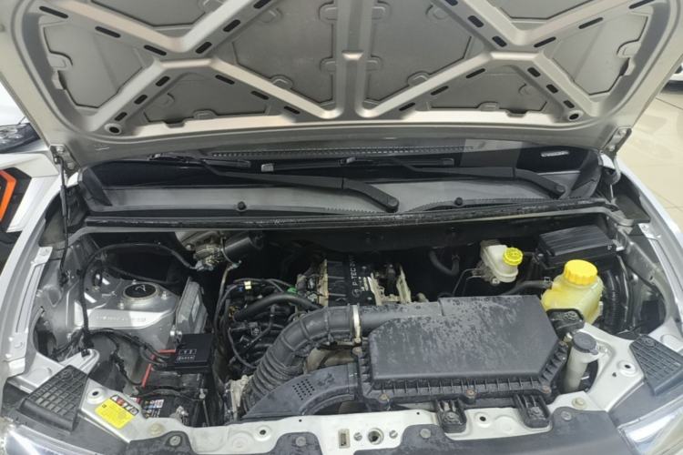 Used Wuling Hongguang V 2021 1.5L Jingqu Edition Enclosed-Window Vehicle LAR Engine Bay