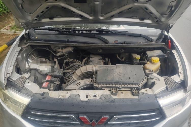 Used Wuling Hongguang V 2021 1.5L Jingqu Version LAR Engine Bay